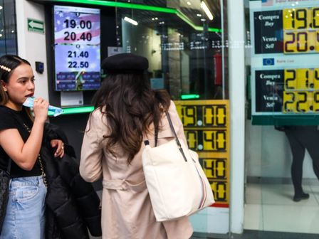 El Banxico anuncia el cierre del peso a las 17:00 horas | Cuartoscuro
