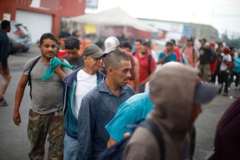 La mayoría de los que van a la Casa INDI afirman que la idea que tienen es cruzar la frontera con Estados Unidos a como dé lugar. | Jorge López