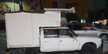 Camioneta de donde se habrían robado los pares de zapatos. | Cortesía