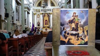 En cada una de las iglesias se hace una meditación, una oración y se rezan tres padres nuestros | Es Imagen