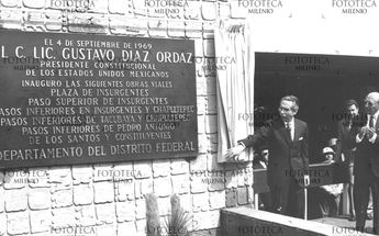 Develación de placa / Fototeca Milenio