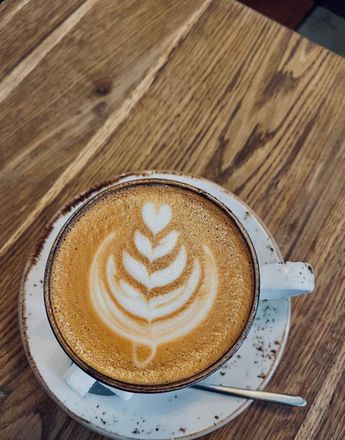 El estudio incluyó cafés puros, descafeinados, mezclados con azúcar y bebidas tipo cappuccino. | Pexels