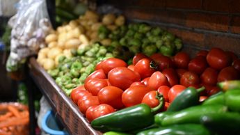 Los insumos agrícolas y productos de consumo básico registran una escalada de precios debido a los altos costos logísticos | Es Imagen