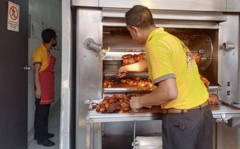 Las rosticerías en Puebla aplican tiempos de descanso para manipular los hornos | Leslie Mora
