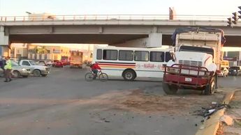 Venían de fiesta. Conductor presuntamente ebrio provoca choque en Gómez Palacio