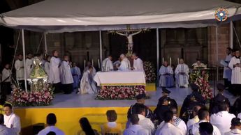 Todos participan con devoción en la Comunión, fortaleciendo su vínculo con la Generala | Crédito: Facebook Prensa Arzobispado de Guadalajara