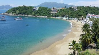 Playa La Audiencia en Manzanillo, Colima / Especial