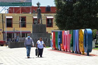Letras de Huejotzingo como uno de los pocos distintivos que buscan un impacto colorido en el municipio / Melanie Torres