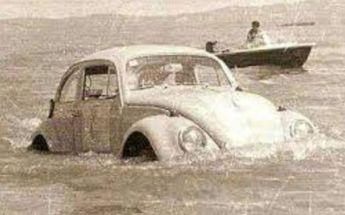 Esta es la historia del Vocho que logró nadar en el Lago de Chapala | Cortesía