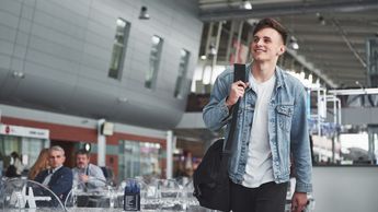 Rumbo al Mundial 2026, cientos de personas buscan las mejores opciones para viajar de la CdMx a Boston. / Freepik