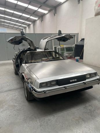 Réplica exacta del DeLorean de Volver al Futuro. | Especial