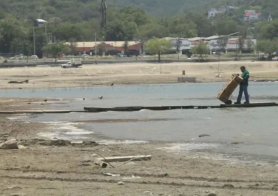 Presas se evaporan ante altas temperaturas en Nuevo León