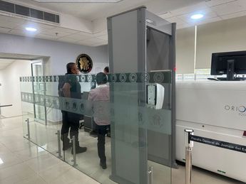 El director de Protección Civil de San Pedro ingresando a la Fiscalía de Nuevo León. | Sandra González