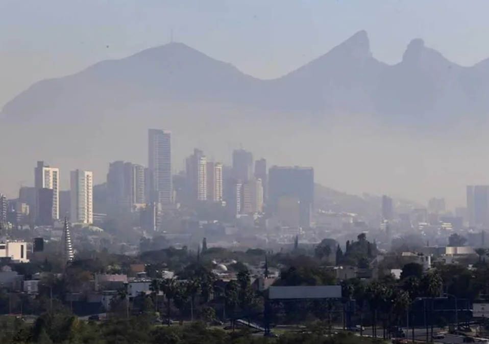 Monterrey registra muy mala calidad de aire por Refinería de Cadereyta, dice Estado