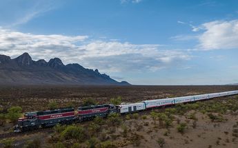 La firma compartió que sus trenes no están habilitados para el transporte de personas y que los migrantes arriesgan su vida todos los días/ Especial