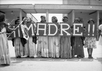 Día de las madres en México / Fonoteca Nacional del INAH
