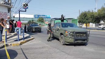 El cuerpo de José Luis Rodríguez, de aproximadamente 30 años, quedó en la vía pública en Guadalupe. | Especial