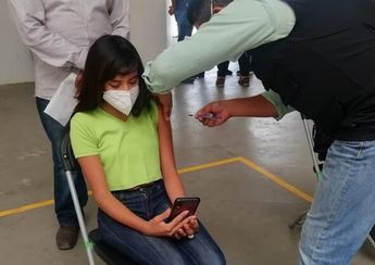 Inicia vacunación contra covid-19 a menores de 12 a 14 años en CdMx. / Especial.