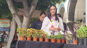 Laura Imelda, presidenta municipal de Tlaquepaque estuvo presente en el lugar para la inauguración