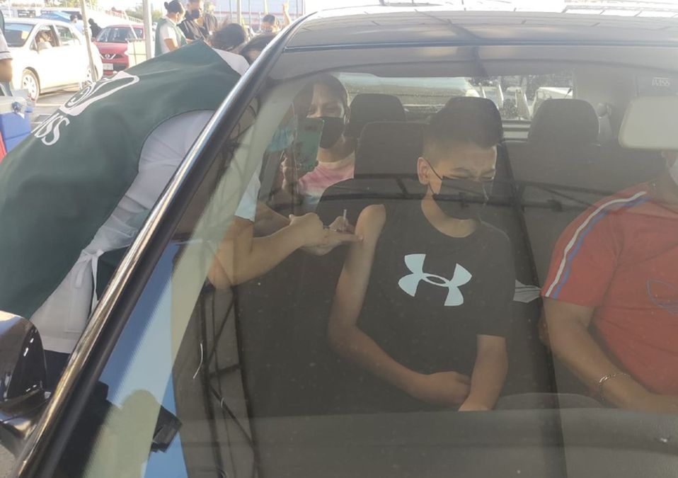 Inicia vacunación contra covid para menores de 12 a 14 años en Monterrey. | Fabricio Gallegos
