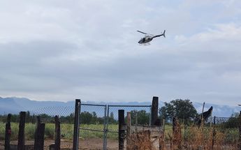 Hallan cuerpo de conductor arrastrado por la corriente en García / Francisco Zúñiga