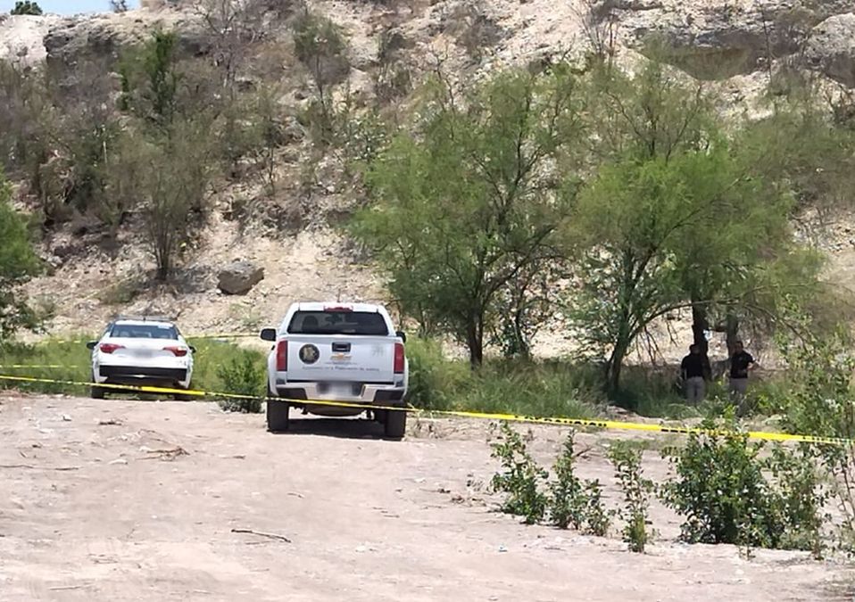 Encuentran a un hombre muerto en un baldío en Ciénega de Flores / Agustín Martínez