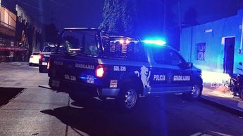 Elementos de la Policía Municipal de Guadalajara acudieron al sitio tras el reporte ciudadano | Javier León