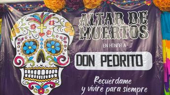 Regio que murió por golpe de calor en NL: le dedican altar de muertos