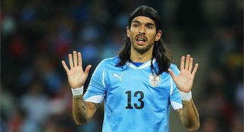 Sebastián "El Loco" Abreu FIRMA con nuevo equipo y MARCA récord mundial 