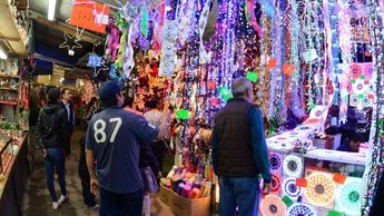 El Ayuntamiento de Torreón autorizó más de 50 permisos para la instalación del tradicional mercadito navideño