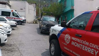 A la zona llegaron paramédicos de Cruz Roja y elementos de Protección Civil Monterrey. | Israel Santacruz