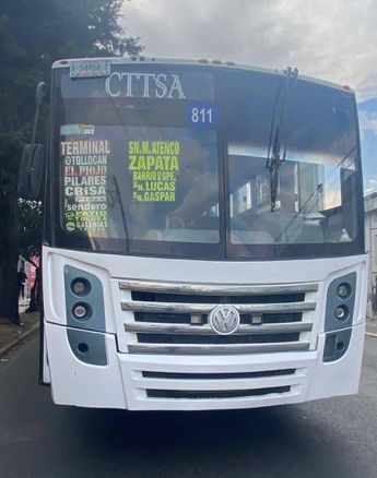 Autobús de pasajeros involucrado en la muerte de Lesly Rosas el 5 de feberero de 2025 en Paseo Tollocan, Toluca,
