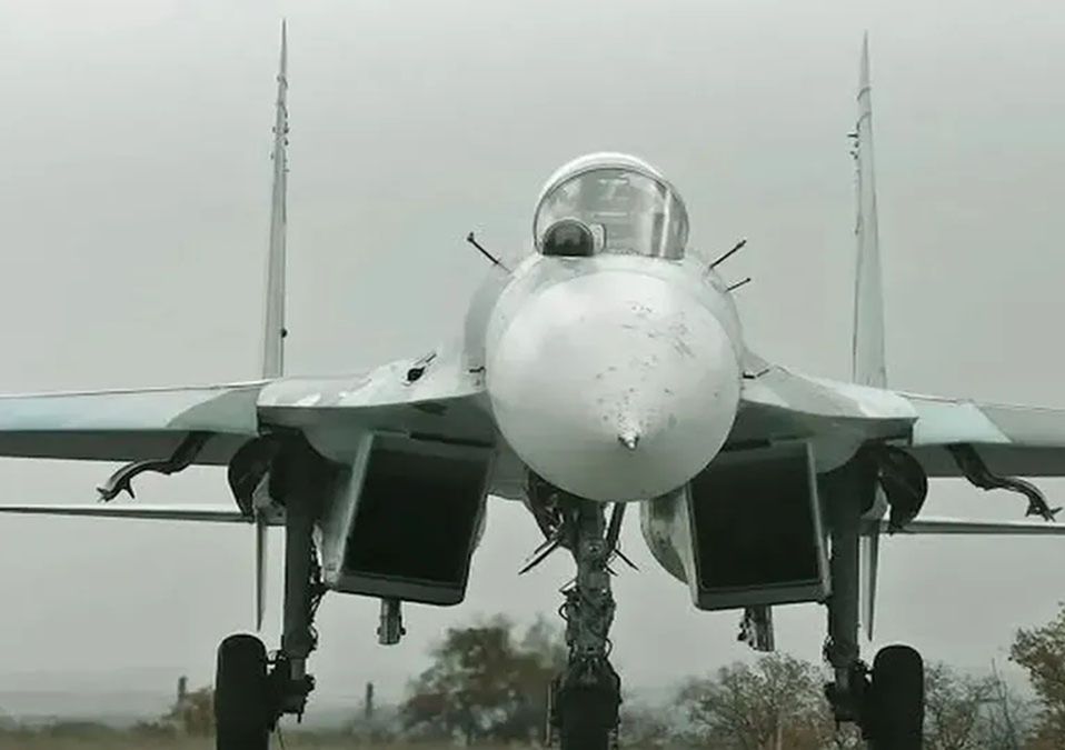 Avión de caza ruso choca contra dron estadunidense y provoca su caída en el Mar Negro