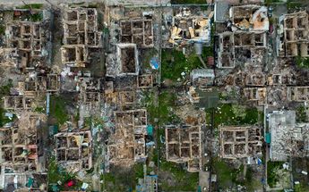 Casas destruidas fotografiadas en Irpin, a las afueras de Kiev / AP