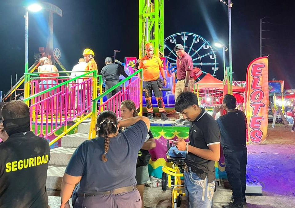 El accidente se registró en el juego llamado "Torre de Saltos" en la Expo Feria El Carmen. | Especial