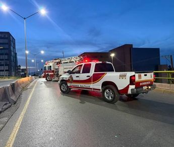 Elementos de la policía municipal fueron los primeros en arribar al lugar. | Jesús Villegas