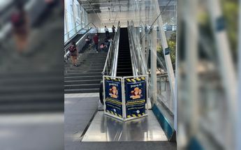 Escaleras sin funcionar en la L3 del Tren Ligero / Diana Barajas