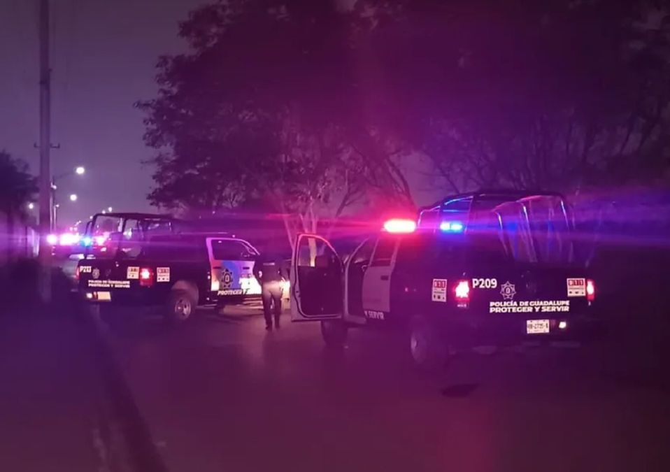 Hallan muerto a un hombre en un arroyo en Guadalupe, NL