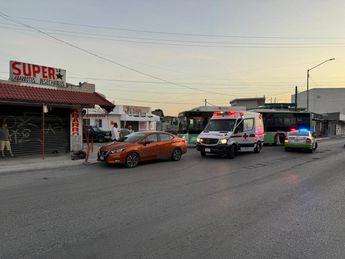 Un hombre presuntamente ebrio fue atropellado por un camión de ruta urbana. | Fabricio Gallegos