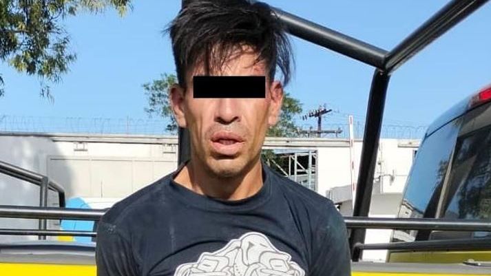 El hombre estaría ligada al robo de una tienda de conveniencia. | Cortesía
