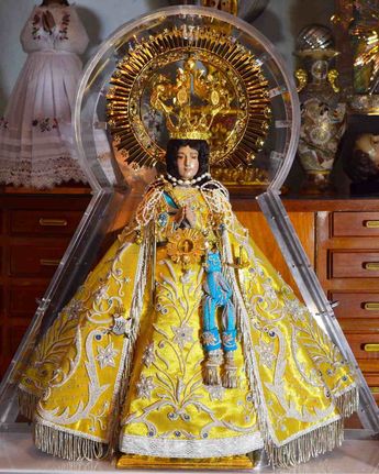 La Virgen de Zapopan es ataviada con distintas vestiduras en sus salidas. | UNESCO