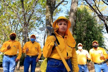 Teófila Luisa Domínguez, brigadista forestal en Puebla | Andrés Lobato