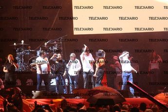 El escenario de un evento político en San Pedro, Nuevo León se desplomó / Raúl Palacios