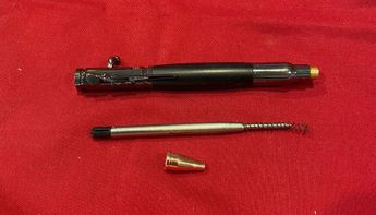 Anatomía de los bolígrafos pistola que se pueden conseguir a través de internet / Especial