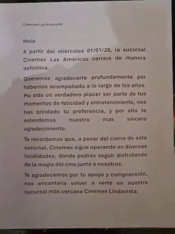 Cinemex pega comunicado en la puerta de la sucursal / Especial