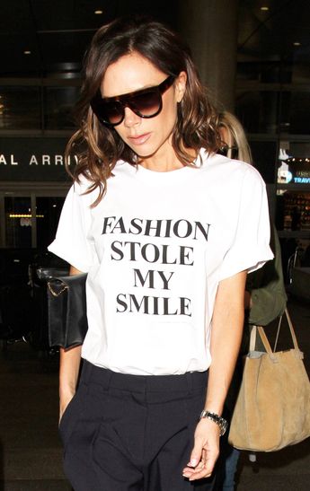 ¿Por qué Victoria Beckham no sonríe en las fotos? / Cortesía