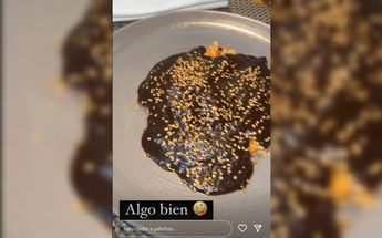 Platillo con mole que probó la agrupación / Instagram @yahritza