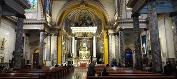 Interior de la Iglesia de la Virgen del Roble. | Cynthia Pardo