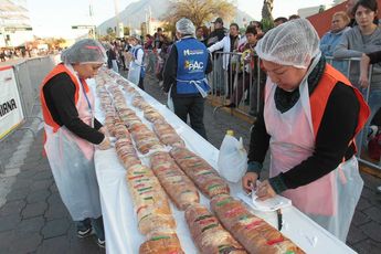 Se prevé la asistencia de más de 200 mil personas a la Macro Rosca de Reyes. | Roberto Alanis