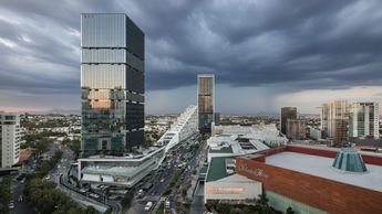 Cielos nubosos por la mañana darán paso a claros por la tarde en Guadalajara, ofreciendo un día agradable para actividades al aire libre | Gemini IA